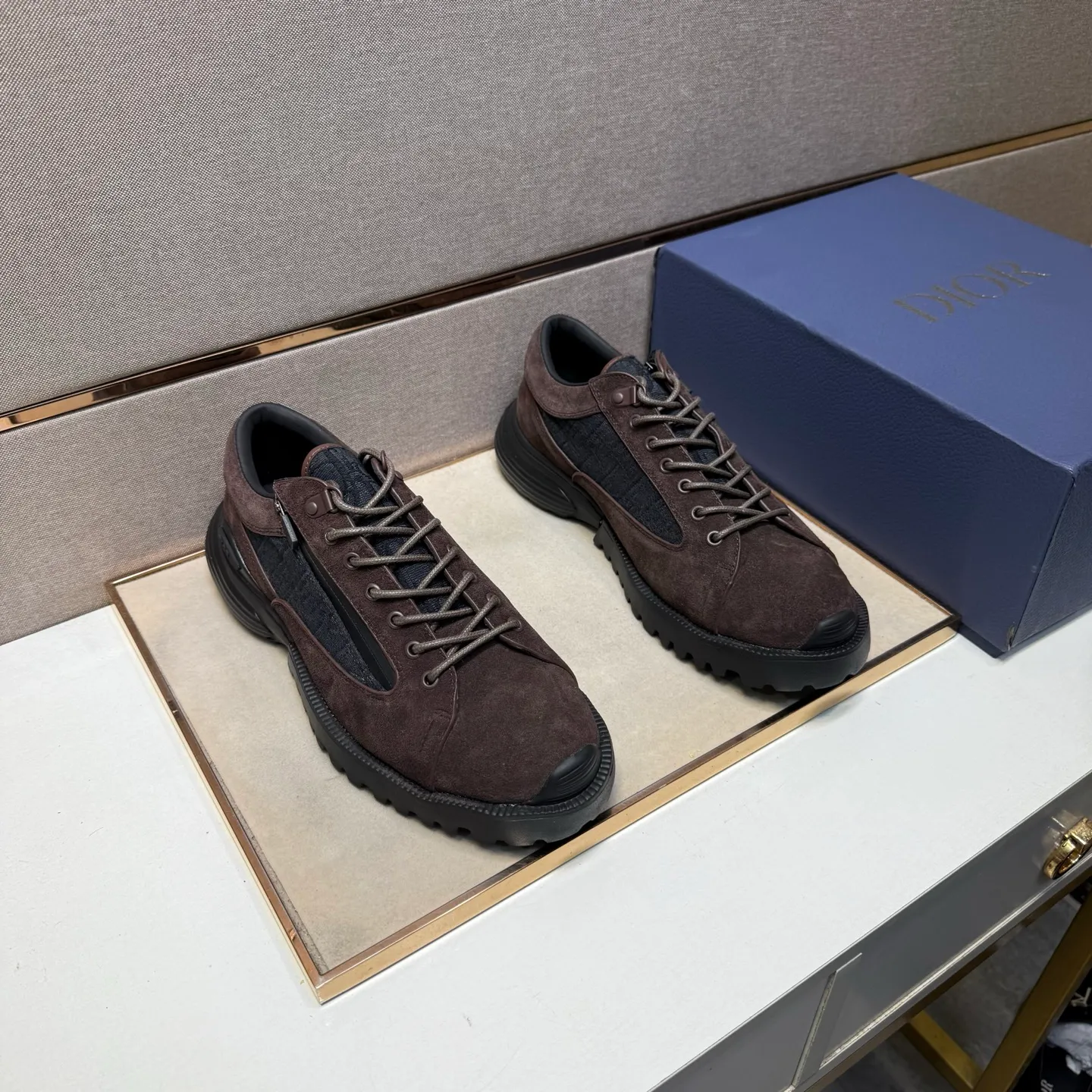⬛️Men's shoes 💰p560 [Dior~] Men's casual shoes 2025z cabinet sales simultaneously 🔶Size: 39-44 #️⃣ 🔷2 colors🔜The upper is made of multi-material splicing➕Genuine leather lining, comfortable and breathable, sole: original comfortable and wear-resistant outsole, ⚠️Real shot📱Photographed🎬The real thing is better📢📢📢